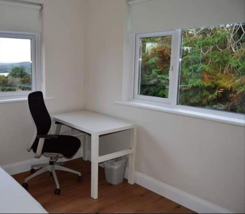 Twin Lake View - Bungalow In Pontoon Foxford Esterno foto